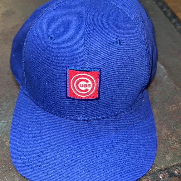 Retro Fan Favorite Chicago Cubs MLB Snap-back Baseball Hat - Picture 2 of 8